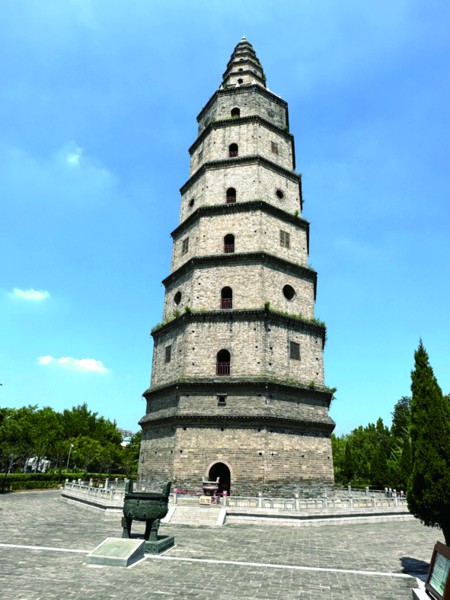 兴隆塔